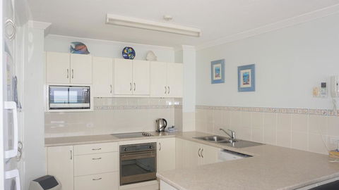 Pacific Surf Absolute Beachfront Apartments - Darwin Holiday 2