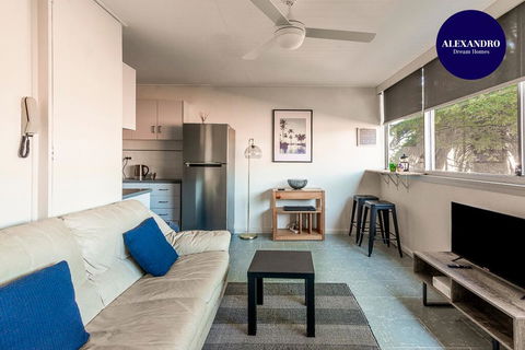PADDINGTON PAD With PARKING & SMART TV & POOL - Darwin Holiday 0