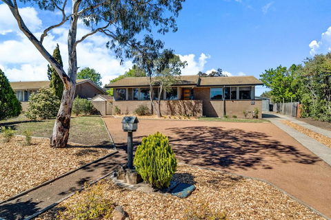 Page Fresh 3BR House, Free WiFi, Netflix, Parking - Darwin Holiday 3