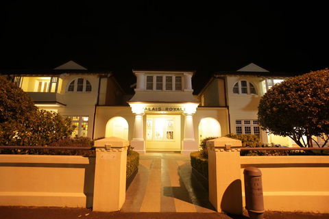 Palais Royale - Darwin Holiday 3
