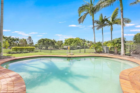 Palm Breeze - Darwin Holiday 1