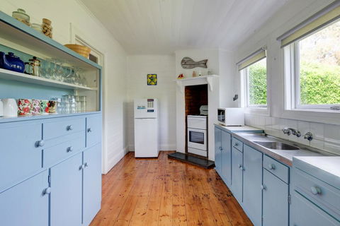 Palm Cottage - Pet Friendly Victorian Cottage - Darwin Holiday 1
