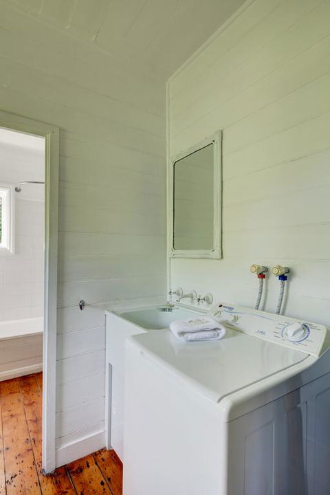 Palm Cottage - Pet Friendly Victorian Cottage - Darwin Holiday 3