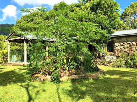 Palm Grove Rainforest Retreat - Darwin Holiday 2