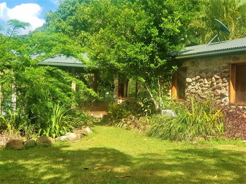 Palm Grove Rainforest Retreat - Darwin Holiday 0