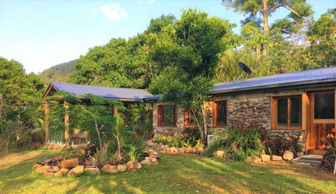 Palm Grove Rainforest Retreat - Darwin Holiday 1