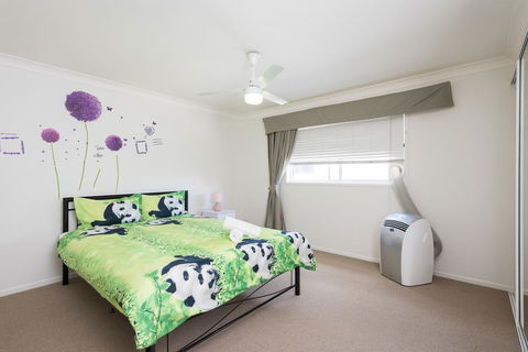 Panda Holiday -Close Mountain Ocean Pet Friendly - Darwin Holiday 0