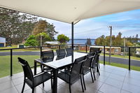 Panorama  the Lake - Pet Friendly - 15 Mins to Hyams Beach