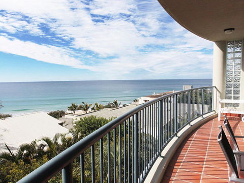 Panoramic Ocean Views Of Sunshine Beach Unit 5 Vista Pacific 12 Bryan Street - Darwin Holiday 0