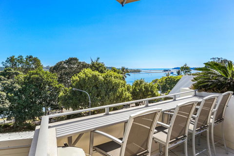 Panoramic River And Ocean Views, Noosaville - Darwin Holiday 1