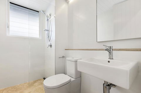 Paperbark B - Luxury Duplex Sunshine Beach - Darwin Holiday 0
