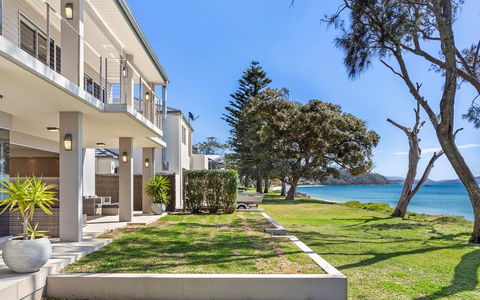 Paradise Beach House - Waterfront With Heated Pool - Darwin Holiday 3