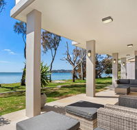 Paradise Beach House - Waterfront with Heated Pool - Darwin Holiday