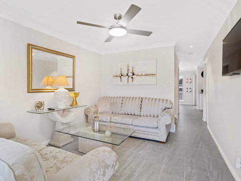 Paradise Holiday @ Fingal Bay - Darwin Holiday 0