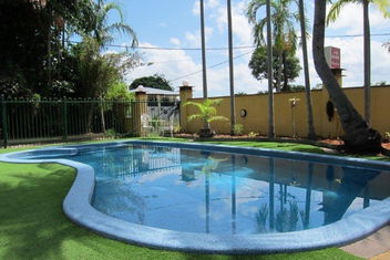 Paravista Motel with Darwin Holiday