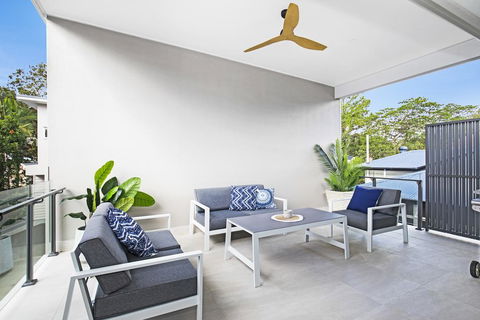 Park Avenue Terrace House Sleeps 9 - Darwin Holiday 2
