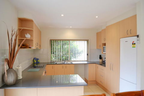 Parker By The Sea - Darwin Holiday 1