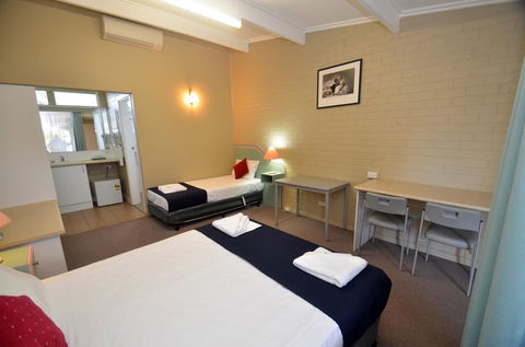 Parkview Motor Inn - Darwin Holiday 0