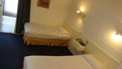 Pathfinder Motel - Darwin Holiday 1
