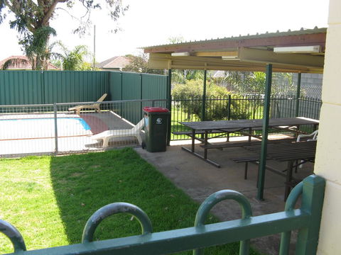 Peak Hill Golden Peak Budget Motel - Darwin Holiday 3