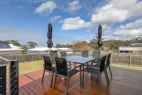 Pelican House - Darwin Holiday 2