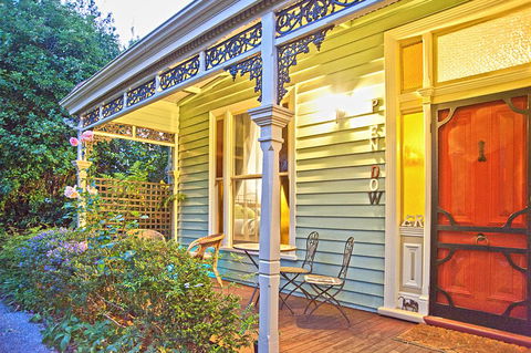 Pendower House B&B - Darwin Holiday 1