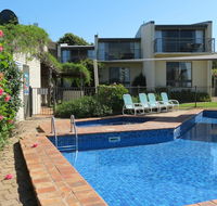 Penguin Mews - Darwin Holiday
