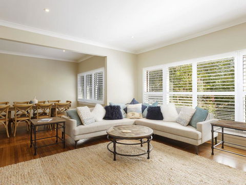 Pet Friendly - Summer Cottage - Darwin Holiday 2