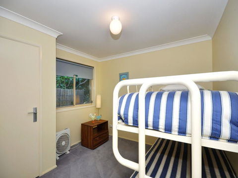 Pet Friendly Beach Home - Darwin Holiday 1