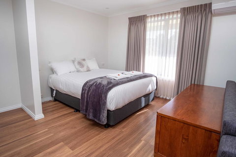 Phillip Island Off-Track Accommodation - Darwin Holiday 3