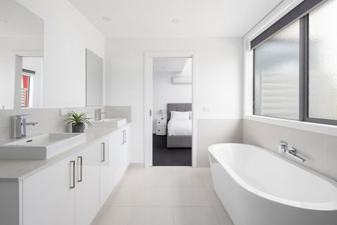 Phillip Island Townhouses - Darwin Holiday 3