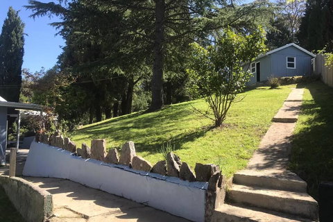 Pine Hill Cottage Acreage In Nature Trees Views Mid Katoomba Leura - Darwin Holiday 2