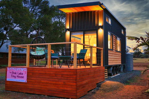 Pink Lake Tiny House - Darwin Holiday 0