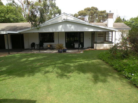 Pinkerton Hill Naracoorte - Darwin Holiday 0
