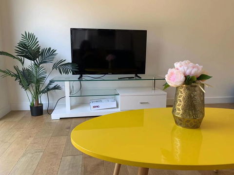 Pleasant Bedroom In Bentleigh East - Darwin Holiday 0