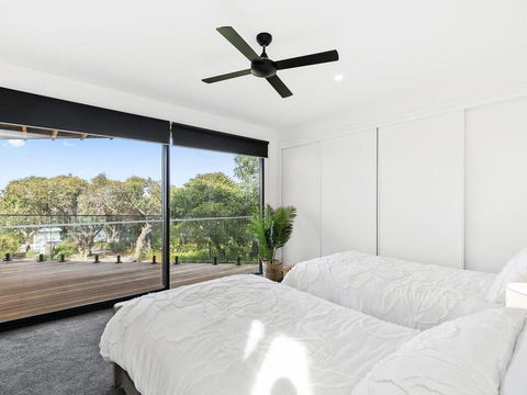 POINT BREAK , NEW LISTING 2019,  - Darwin Holiday 2