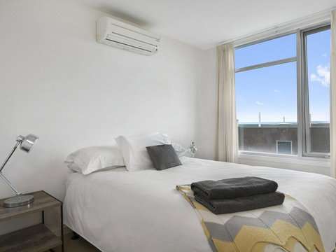 POINT GREY APARTMENT 2 - Ocean VIews With Wifi - Darwin Holiday 1