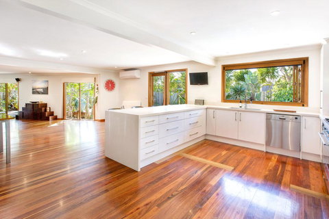 POINT LEO BEACH HOUSE - POINT LEO - Darwin Holiday 2