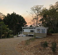 Poppy Luxe Caravan in the Byron Bay hinterland - Darwin Holiday