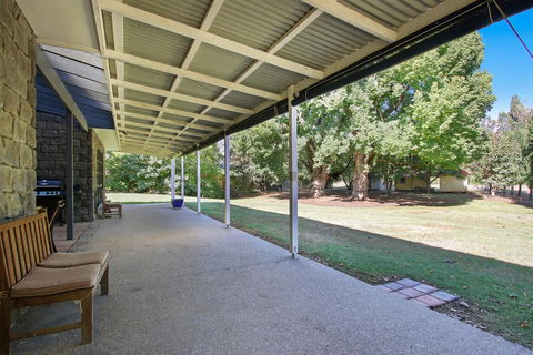 Porepunkah Elms - Holiday House - Darwin Holiday 2