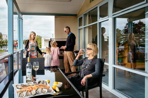 Port Lincoln Foreshore Apartments - Darwin Holiday 2