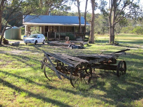 Possum's Hollow And Hooter's Hut - Darwin Holiday 1