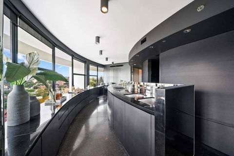 President Towers Apartment - Darwin Holiday 3