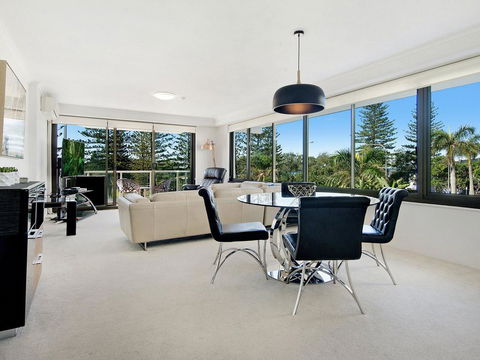 Private Apartment - Central Broadbeach - Darwin Holiday 0