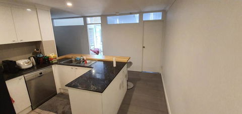 Private Modern Room - Plaza Building- In City Centre! - Darwin Holiday 3