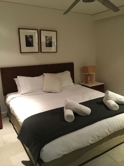 Private One Bedroom Sea Temple Penthouse Apartment 422 - Darwin Holiday 2