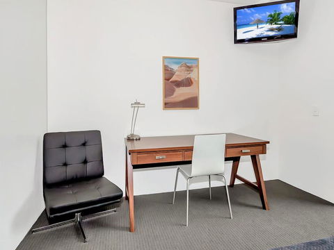 Privately Owned Hotel Room By Cairns Marina 222 - Darwin Holiday 2