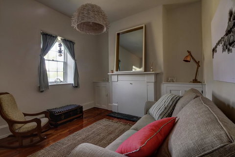 Prue's Cottage - Well Appointed Family Getaway - Darwin Holiday 3