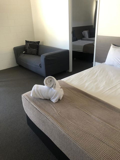 Q Express - Darwin Holiday 1