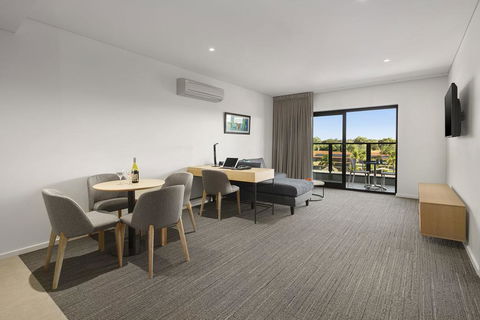 Quality Hotel Lakeside - Darwin Holiday 3